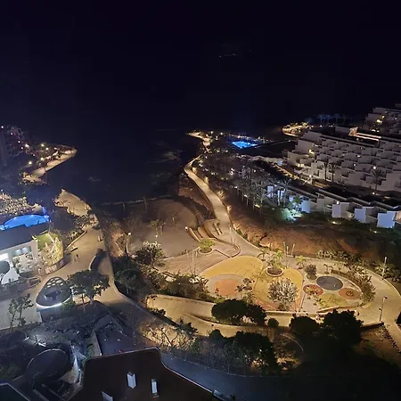 公寓 Elegant Beachfront With Balcony & Ocean View In Playa Paraiso 阿德耶