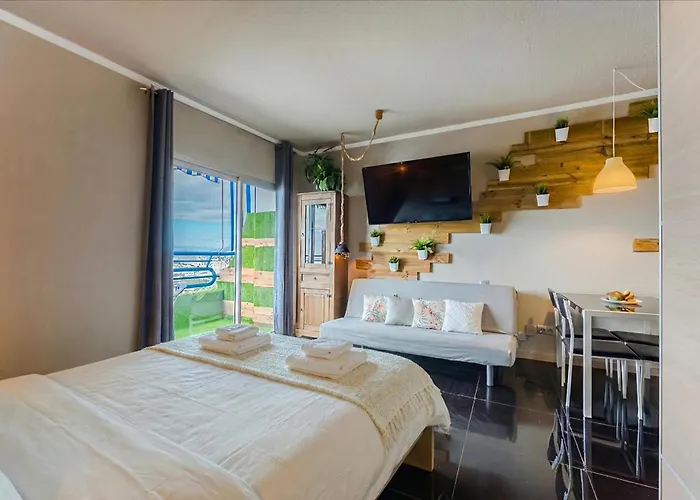 Elegant Beachfront With Balcony & Ocean View In Playa Paraiso Apartment Costa Adeje (Tenerife)